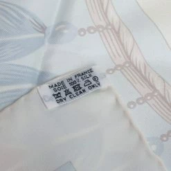 Hermes Hermès Pearl White Brazil Detail Silk Scarf For Women -Deals Hermes Store luxury women hermes used accessories p441699 001