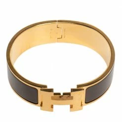 Hermes Hermès Clic Clac H Brown Enamel Gold Plated Wide Bracelet PM For Women 13 Hermes Hermès Clic Clac H Brown Enamel Gold Plated Wide Bracelet PM For Women -Deals Hermes Store luxury women hermes used accessories p474598 005