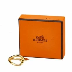 Hermes Gold Tone Jumbo Hook Scarf Ring For Women -Deals Hermes Store luxury women hermes used accessories p49024 005