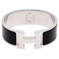 Hermes Black Enamel Palladium Plated Clic Clac H Bracelet PM For Women 13 Hermes Black Enamel Palladium Plated Clic Clac H Bracelet PM For Women -Deals Hermes Store luxury women hermes used accessories p529097 009