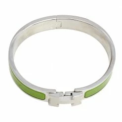 Hermes Hermès Clic H Green Enamel Palladium Plated Narrow Bracelet For Women 13 Hermes Hermès Clic H Green Enamel Palladium Plated Narrow Bracelet For Women -Deals Hermes Store luxury women hermes used accessories p542325 002