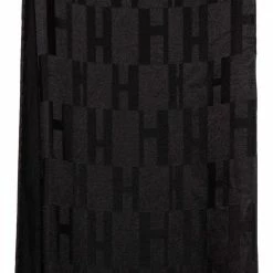 Hermes Hermés Black Silk And Wool Faconnee Grand H Pattern Scarf For Women -Deals Hermes Store luxury women hermes used accessories p561604 005