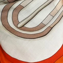 Hermes Hermés Cream Carre En Boucles Print Cashmere And Silk Shawl For Women -Deals Hermes Store luxury women hermes used accessories p566018 004