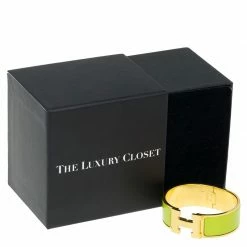 Hermes Clic Clac H Wide Green Enamel Gold Plated Bracelet For Women -Deals Hermes Store luxury women hermes used accessories p57087 0007