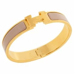 Hermes Hermès Clic H Beige Enamel Gold Plated Narrow Bracelet For Women -Deals Hermes Store luxury women hermes used accessories p585087 001