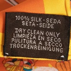 Hermes Hermès Orange Foliage Print Silk Scarf For Women -Deals Hermes Store luxury women hermes used accessories p657411 004