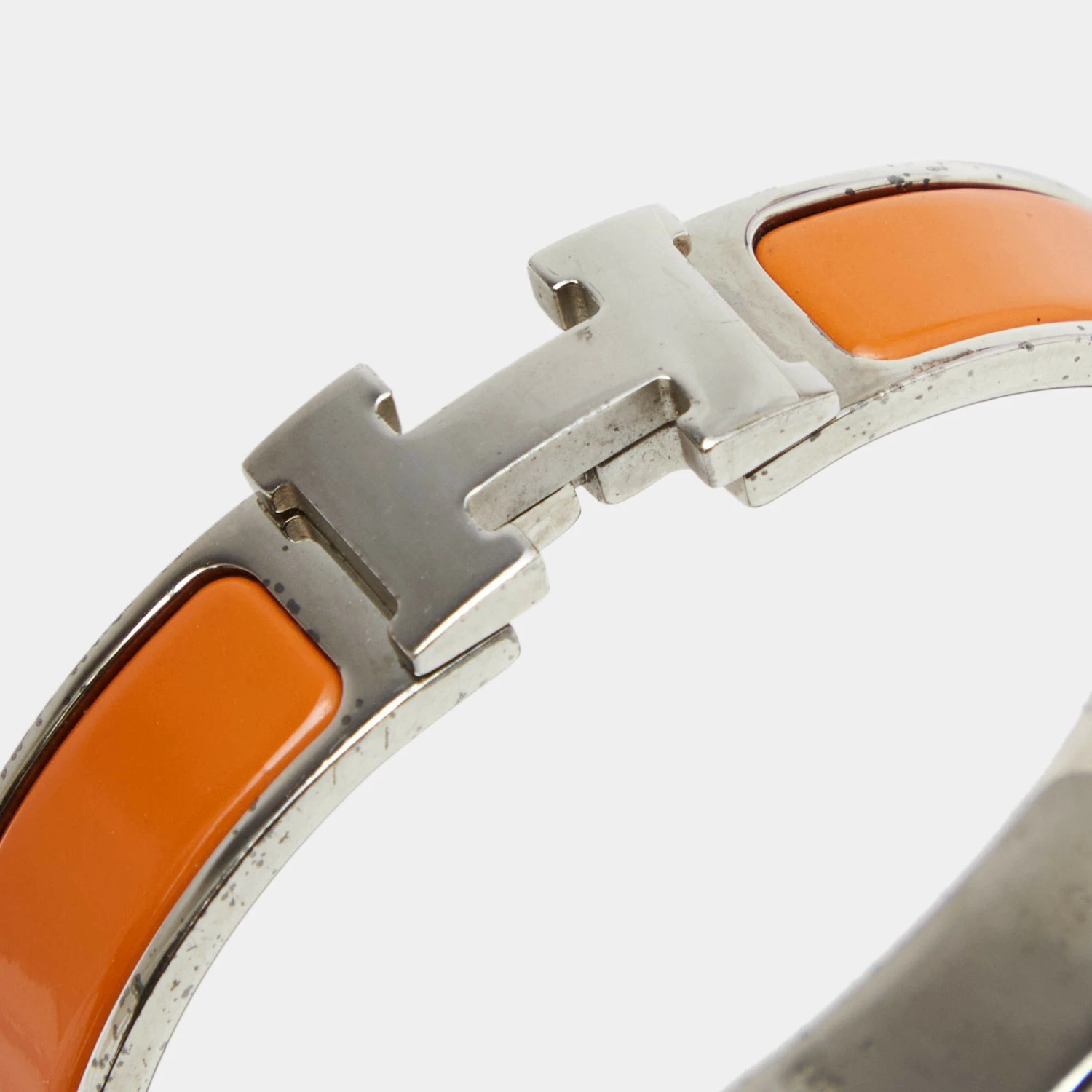 Hermes Clic H Orange Enamel Palladium Plated Bracelet For Women 5 Hermes Clic H Orange Enamel Palladium Plated Bracelet For Women - Image 3