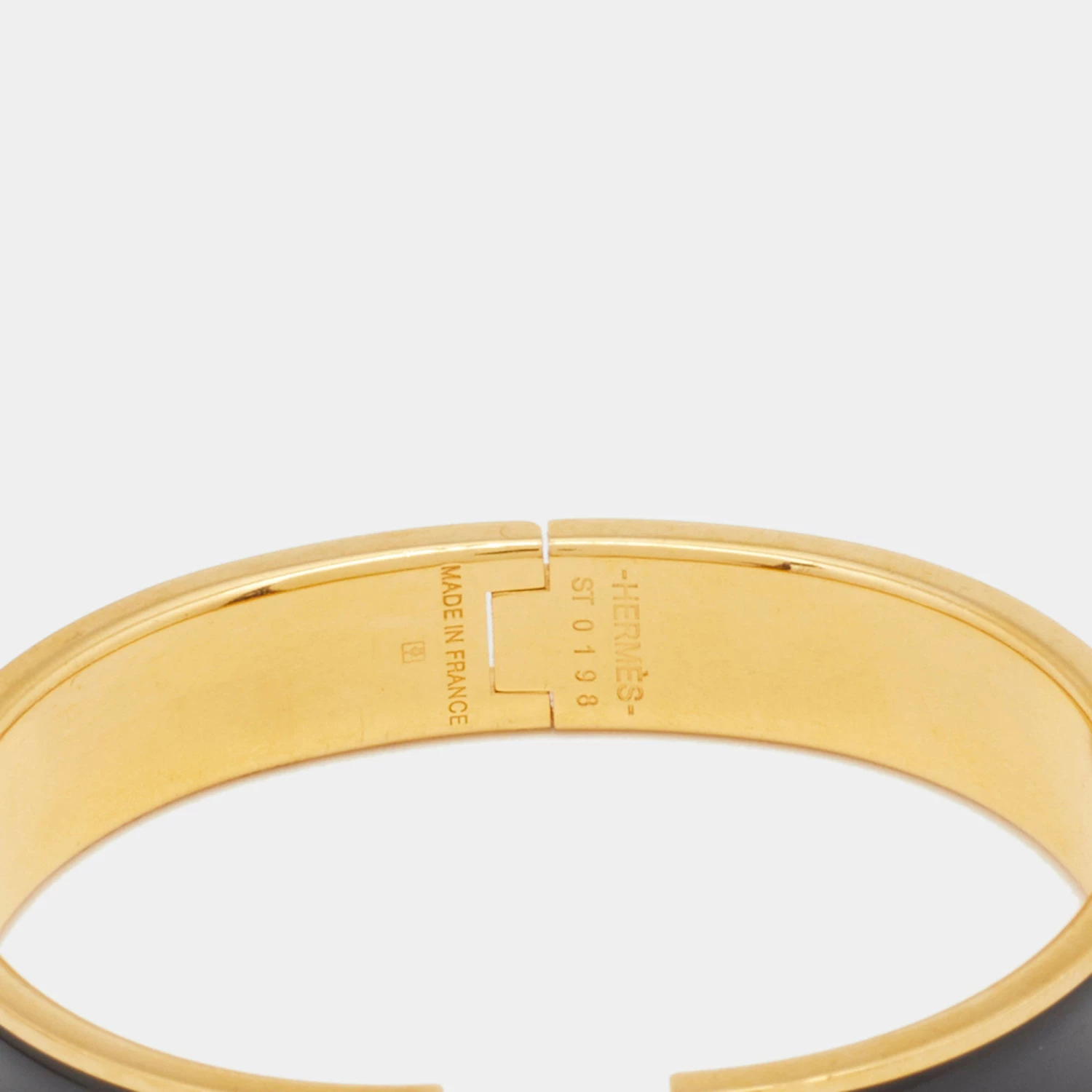 Hermes Hermès Clic H Black Enamel Gold Plated Narrow Bracelet For Women 6 Hermes Hermès Clic H Black Enamel Gold Plated Narrow Bracelet For Women - Image 4