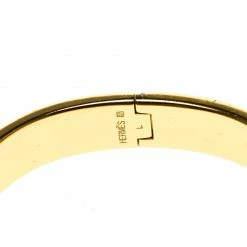 Hermes Clic Clac H Purple Enamel Gold-Plated Bracelet PM For Women 14 Hermes Clic Clac H Purple Enamel Gold-Plated Bracelet PM For Women -Deals Hermes Store luxury women hermes used accessories p96790 006