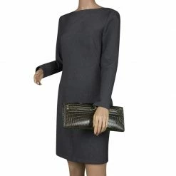 Hermes Olive Green Niloticus Crocodile Kelly Cut Clutch For Women 15 Hermes Olive Green Niloticus Crocodile Kelly Cut Clutch For Women -Deals Hermes Store luxury women hermes used handbags p129689 0002