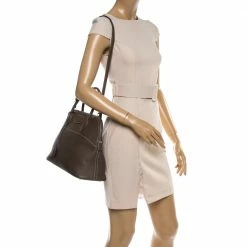 Hermes Gris Tourterelle Clemence Leather Bolide 35 Bag For Women -Deals Hermes Store luxury women hermes used handbags p365162 002