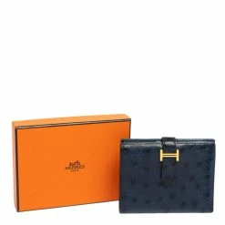 Hermes Bleu Iris Ostrich Bearn Compact Wallet For Women 19 Hermes Bleu Iris Ostrich Bearn Compact Wallet For Women -Deals Hermes Store luxury women hermes used handbags p461268 003