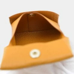 Hermes Bastia Coin Case Goat Natural Sable R Engraved For Women -Deals Hermes Store luxury women hermes used handbags p625692 004