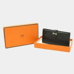 Hermes Bearn Classic Bi-Fold Long Wallet Box Calf BOX Leather Black For Women -Deals Hermes Store luxury women hermes used handbags p625698 001