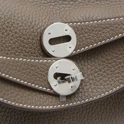Hermes Lindy 26 Taurillon Etupe Z Engraved Handbag Shoulder Bag For Women -Deals Hermes Store luxury women hermes used handbags p628131 003