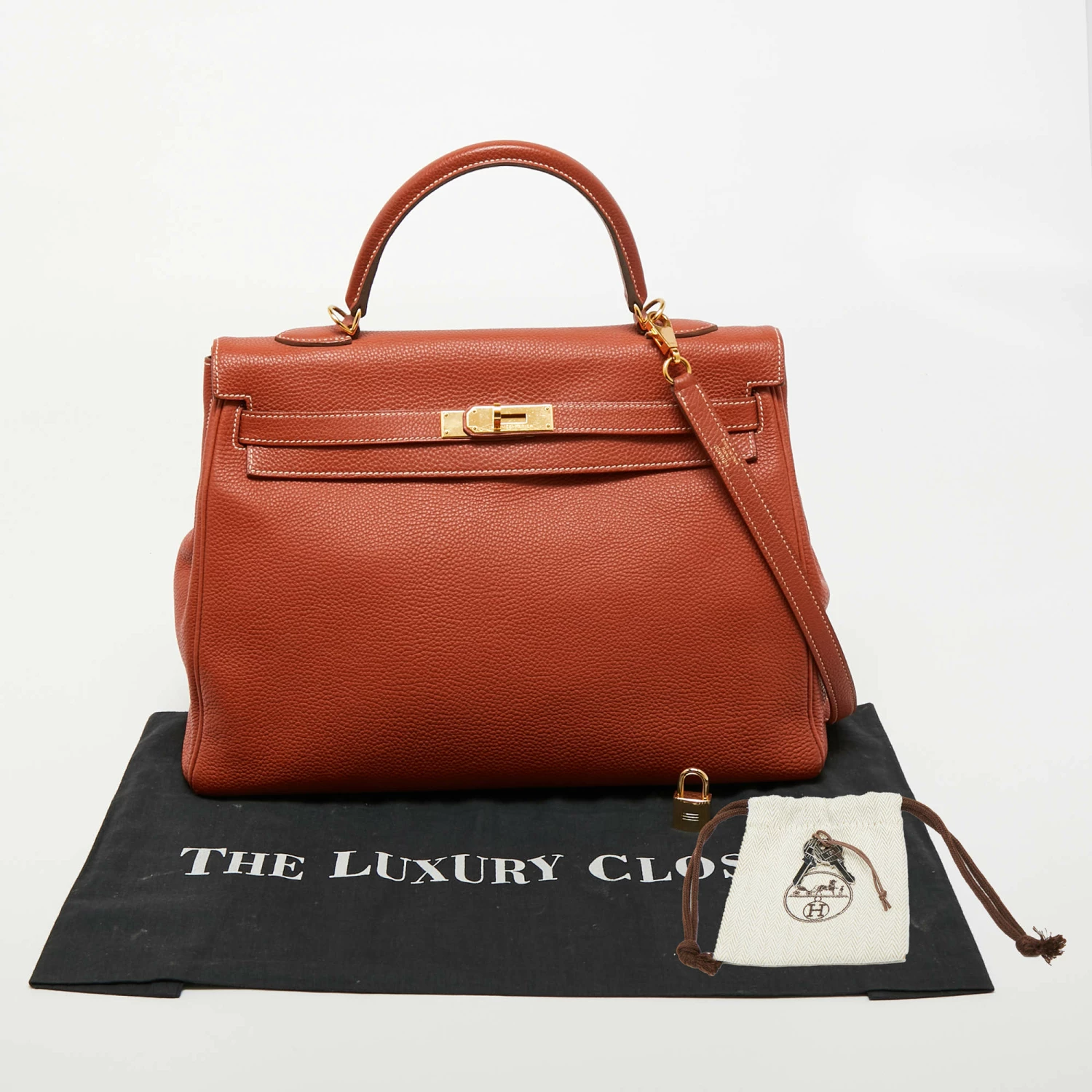 Hermes Sanguine Togo Leather Gold Finish Kelly Retourne 35 Bag For Women 16 Hermes Sanguine Togo Leather Gold Finish Kelly Retourne 35 Bag For Women - Image 14