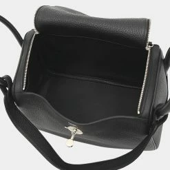 Hermes Lindy 26 Taurillon Clemence Black Z Engraved For Women -Deals Hermes Store luxury women hermes used handbags p657556 005