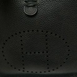 Hermes Black Clemence Leather Evelyne III PM Bag For Women -Deals Hermes Store luxury women hermes used handbags p669101 001