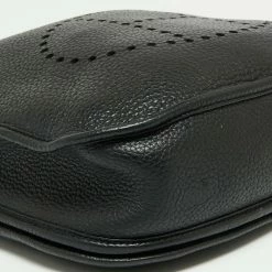 Hermes Black Clemence Leather Evelyne III PM Bag For Women -Deals Hermes Store luxury women hermes used handbags p669101 005