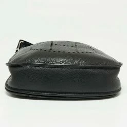 Hermes Black Clemence Leather Evelyne III PM Bag For Women -Deals Hermes Store luxury women hermes used handbags p669101 006