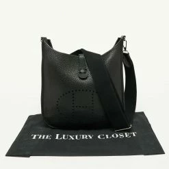 Hermes Black Clemence Leather Evelyne III PM Bag For Women -Deals Hermes Store luxury women hermes used handbags p669101 016