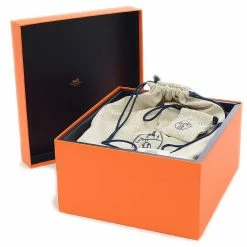 Hermes Birkin 25 In-N-Out Swift Biscuit Z Engraved Handbag For Women 16 Hermes Birkin 25 In-N-Out Swift Biscuit Z Engraved Handbag For Women -Deals Hermes Store luxury women hermes used handbags p679833 009