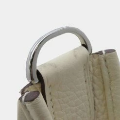 Hermes White Taurillon Clemence Leather Evelyn III Amazon PM Shoulder Bag For Women 27 Hermes White Taurillon Clemence Leather Evelyn III Amazon PM Shoulder Bag For Women -Deals Hermes Store luxury women hermes used handbags p680003 004
