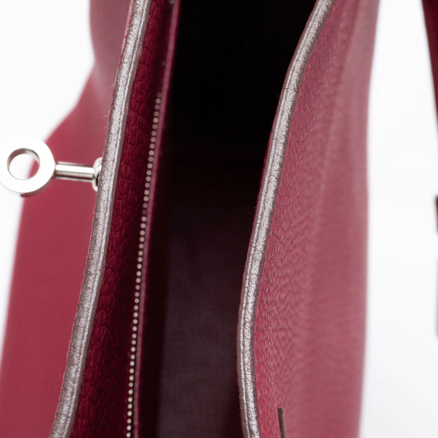 Hermes Rouge Grenat Togo Leather So Kelly 22 Bag For Women 15 Hermes Rouge Grenat Togo Leather So Kelly 22 Bag For Women - Image 13