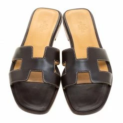 Hermes Dark Brown Leather Oran Box Sandals Size 38 For Women -Deals Hermes Store luxury women hermes used shoes p125925 003