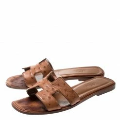 Hermes Brown Ostrich Leather Oran Sandals Size 37 For Women -Deals Hermes Store luxury women hermes used shoes p195772 007
