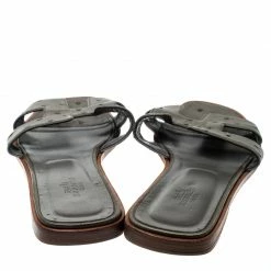 Hermes Grey Ostrich Leather Oran Flat Sandals Size 40 For Women -Deals Hermes Store luxury women hermes used shoes p200552 005
