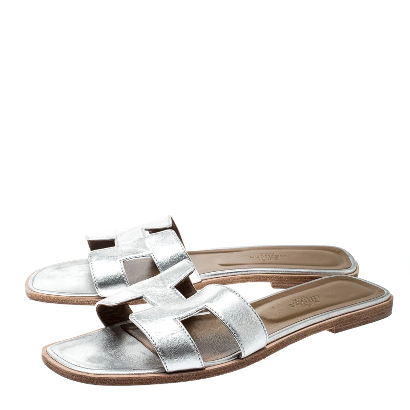 Hermes Metallic Silver Leather Oran Flat Sandals Size 40.5 For Women 6 Hermes Metallic Silver Leather Oran Flat Sandals Size 40.5 For Women - Image 4