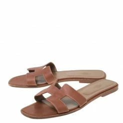 Hermes Brown Leather Oran Slip On Slides Size 41 For Women 13 Hermes Brown Leather Oran Slip On Slides Size 41 For Women -Deals Hermes Store luxury women hermes used shoes p217668 008