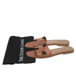 Hermes Brown Leather Oran Slip On Slides Size 41 For Women 17 Hermes Brown Leather Oran Slip On Slides Size 41 For Women -Deals Hermes Store luxury women hermes used shoes p217668 009
