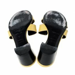 Hermes Yellow Patent Leather Oasis Slides Size 37 For Women -Deals Hermes Store luxury women hermes used shoes p229054 002