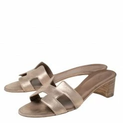Hermes Beige Metallic Textured Nubuck Leather Oran Sandals Size 41 For Women -Deals Hermes Store luxury women hermes used shoes p232035 008