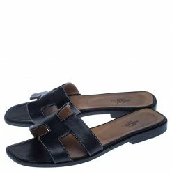 Hermes Black Leather Oran Flat Slides Size 37 For Women -Deals Hermes Store luxury women hermes used shoes p238094 002