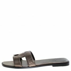 Hermes Metallic Grey Leather Oran Flat Slides 39 For Women -Deals Hermes Store luxury women hermes used shoes p276663 1583213241 001