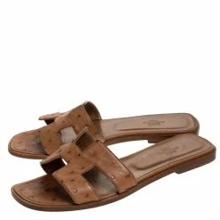 Hermes Brown Ostrich Leather Oran Sandals Size 39 For Women -Deals Hermes Store luxury women hermes used shoes p279412 008