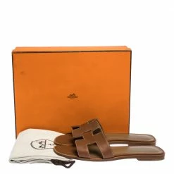 Hermes Brown Leather Oran Slide Flats Size 38 For Women -Deals Hermes Store luxury women hermes used shoes p287245 006