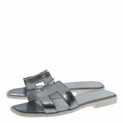 Hermes Silver Patent Leather Oran Slide Flats Size 36 For Women -Deals Hermes Store luxury women hermes used shoes p287789 008