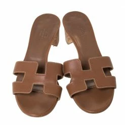 Hermes Brown Leather Oasis Slides Size 35 For Women -Deals Hermes Store luxury women hermes used shoes p302573 003