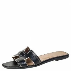 Hermes Black Textured Patent Cut Out Detail Oran Sandals Size 39 For Women