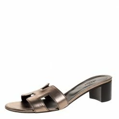 Hermes Metallic Bronze Leather Oasis Slide Sandals Size 37.5 For Women