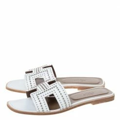 Hermes White Leather Oran Studded Flat Slides Size 40 For Women 13 Hermes White Leather Oran Studded Flat Slides Size 40 For Women -Deals Hermes Store luxury women hermes used shoes p328652 002