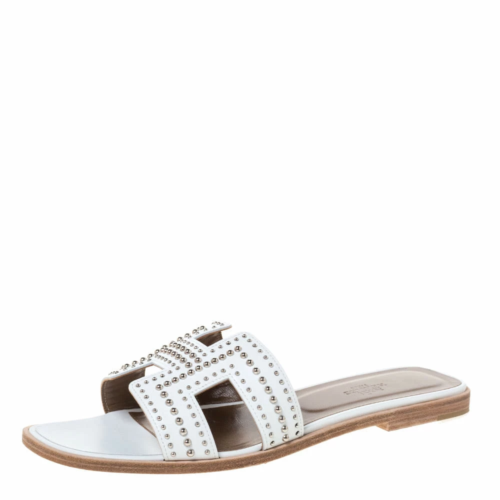 Hermes White Leather Oran Studded Flat Slides Size 40 For Women 3 Hermes White Leather Oran Studded Flat Slides Size 40 For Women