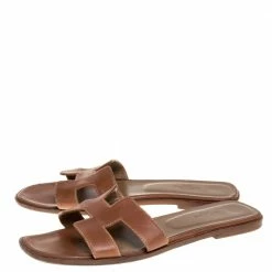Hermes Brown Leather Oran Slide Sandals Size 38.5 For Women -Deals Hermes Store luxury women hermes used shoes p335030 008