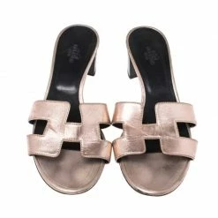 Hermes Metallic Bronze Leather Oran Block Heel Sandals Size 38 For Women -Deals Hermes Store luxury women hermes used shoes p336939 1606213771 002