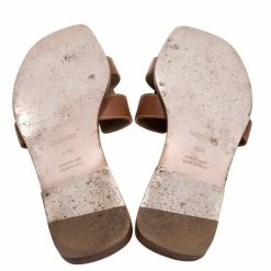 Hermes Hermès Brown Leather Oran Flats Size 41.5 For Women 15 Hermes Hermès Brown Leather Oran Flats Size 41.5 For Women -Deals Hermes Store luxury women hermes used shoes p353300 002