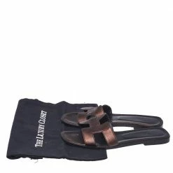 Hermes Metallic Bronze Leather Oran Slide Flats Size 38.5 For Women -Deals Hermes Store luxury women hermes used shoes p359892 001